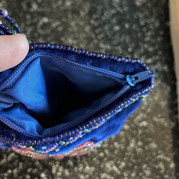 Exotic card and coin purse purchased in Dubai. - Picture 7 of 7